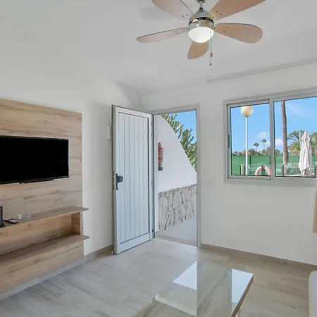 Vista Adults Only アパート *