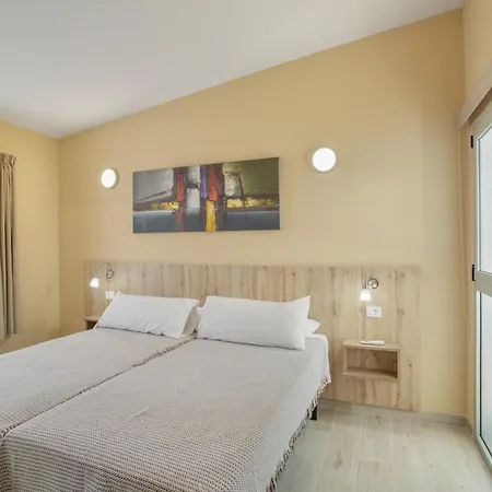 Vista Adults Only Апартаменти *