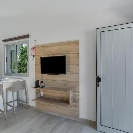 Vista Adults Only شقة